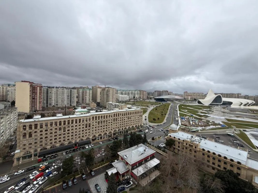 Kirayə verilir 4 otaqlı mənzil 170 m²