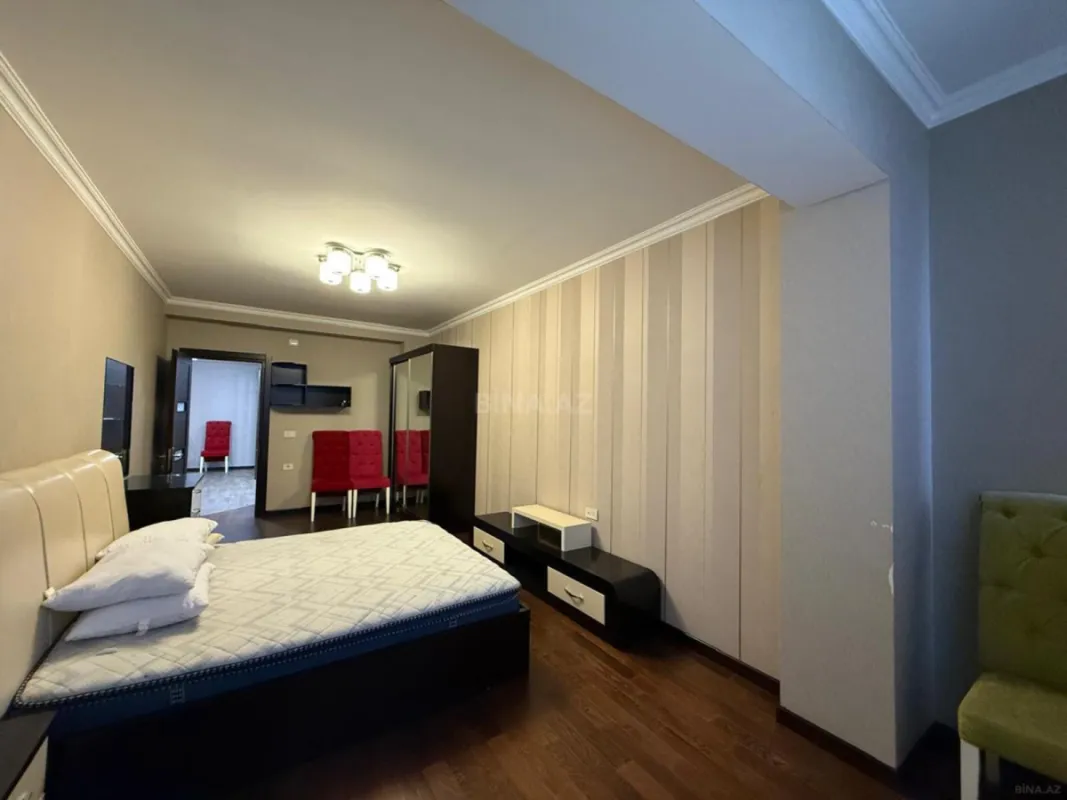 Kirayə verilir 4 otaqlı mənzil 170 m²