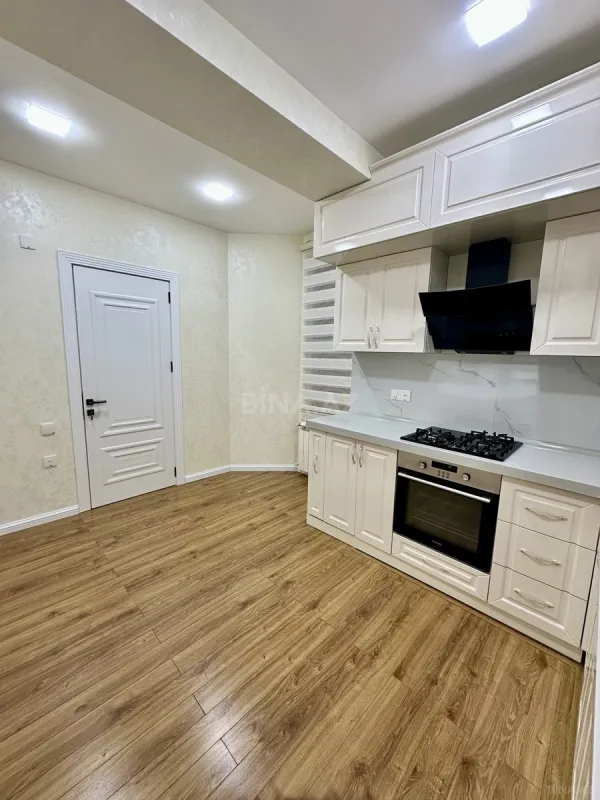 Satılır 3 otaqlı mənzil 105 m²