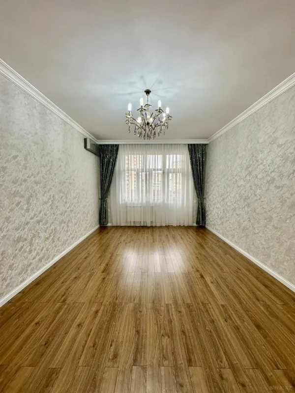 Satılır 3 otaqlı mənzil 105 m²