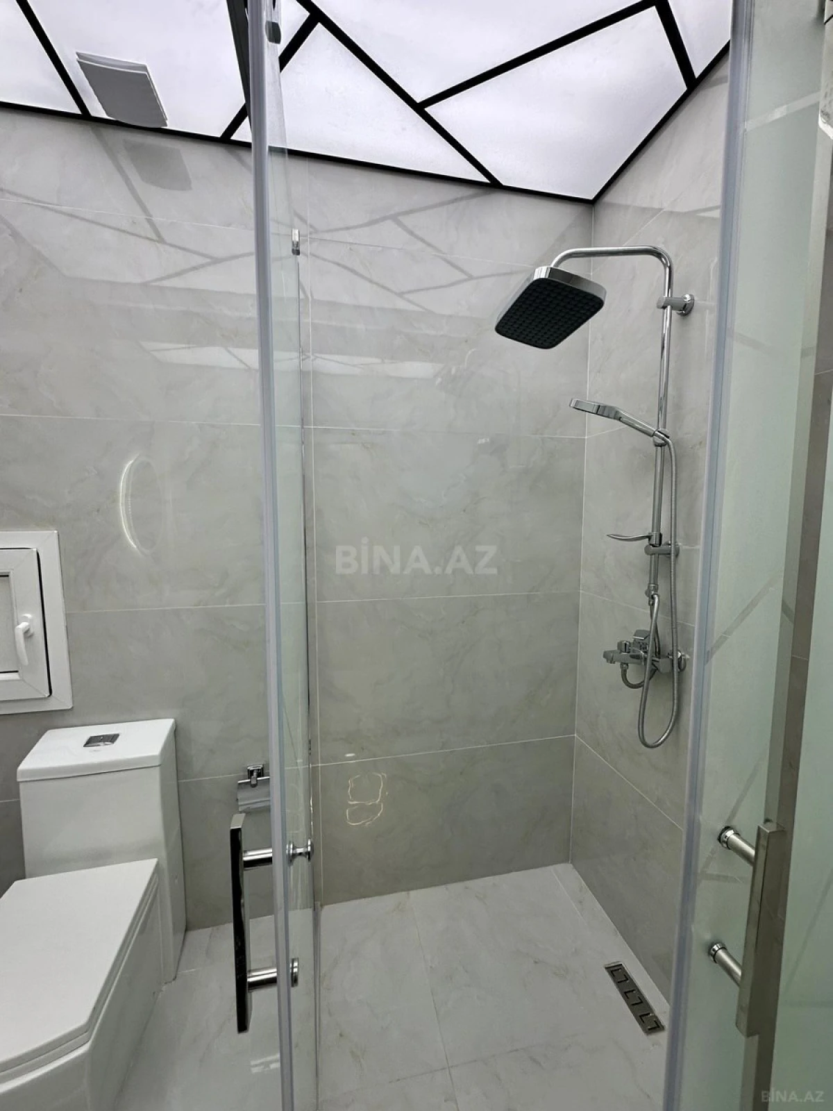 Satılır 3 otaqlı mənzil 105 m²