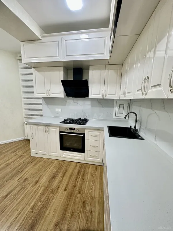 Satılır 3 otaqlı mənzil 105 m²