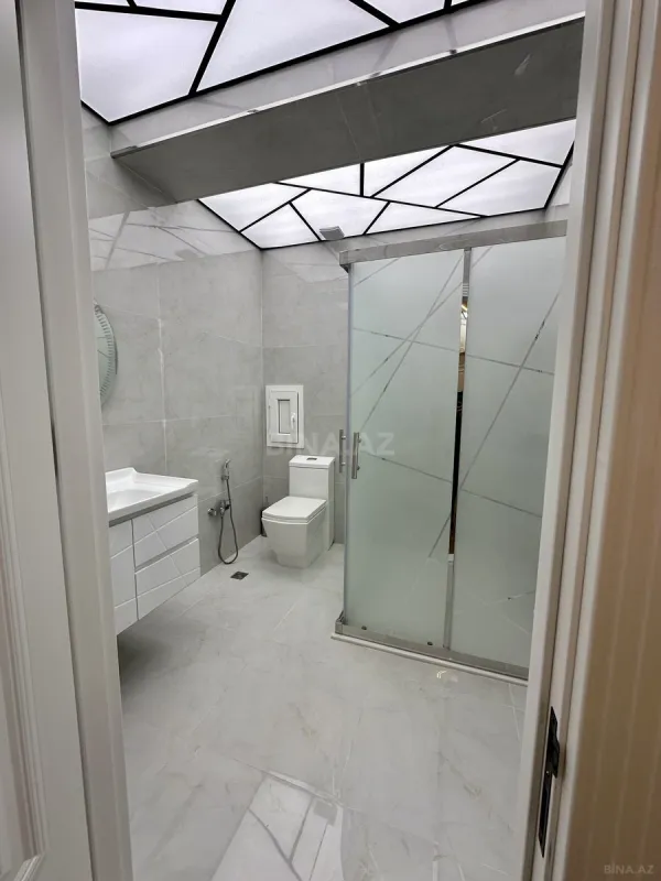 Satılır 3 otaqlı mənzil 105 m²