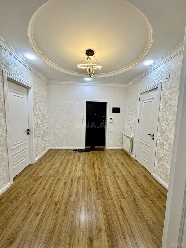 Satılır 3 otaqlı mənzil 105 m²