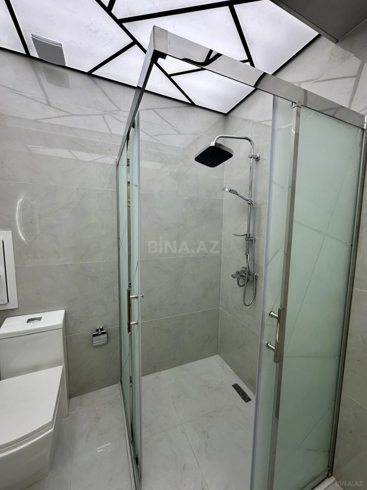 Satılır 3 otaqlı mənzil 105 m²