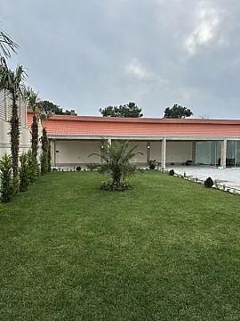 Satılır 5 otaqlı həyət evi 300 m²