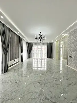 Satılır 5 otaqlı həyət evi 300 m²