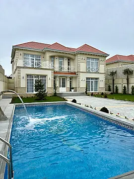 Satılır 5 otaqlı həyət evi 300 m²