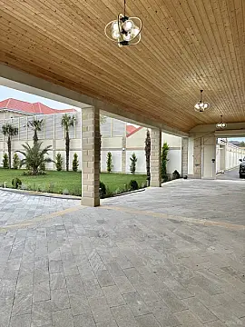 Satılır 5 otaqlı həyət evi 300 m²