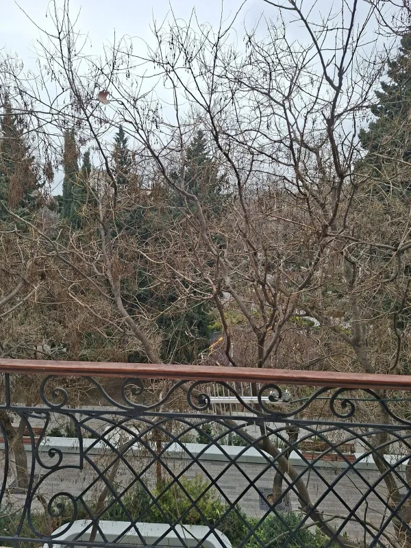 Satılır 4 otaqlı mənzil 105 m²