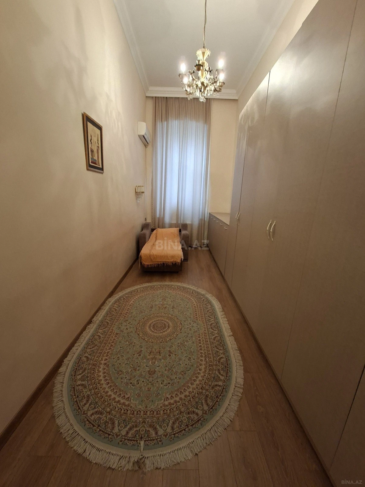 Satılır 4 otaqlı mənzil 105 m²
