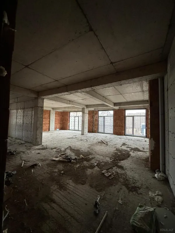 Satılır 3 otaqlı mənzil 141 m²