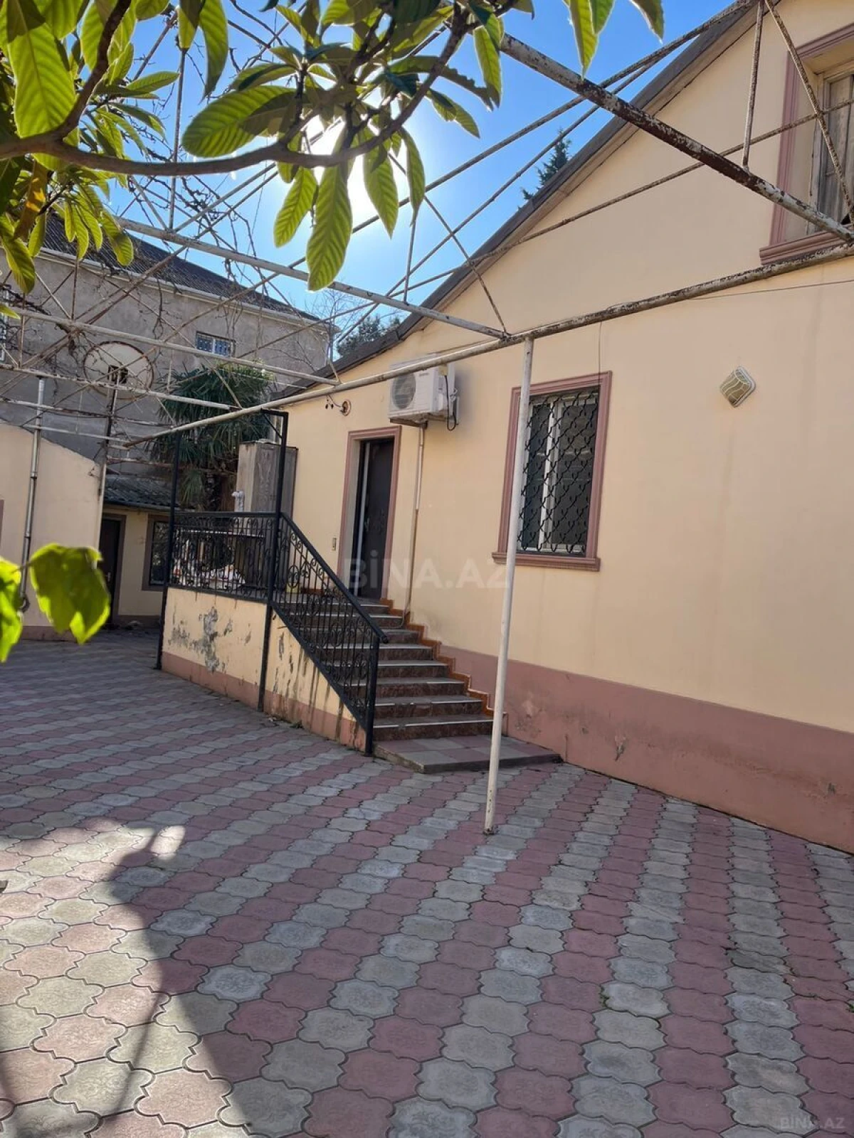 Satılır həyət evi 170 m²