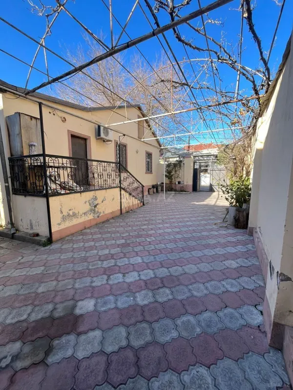 Satılır həyət evi 170 m²