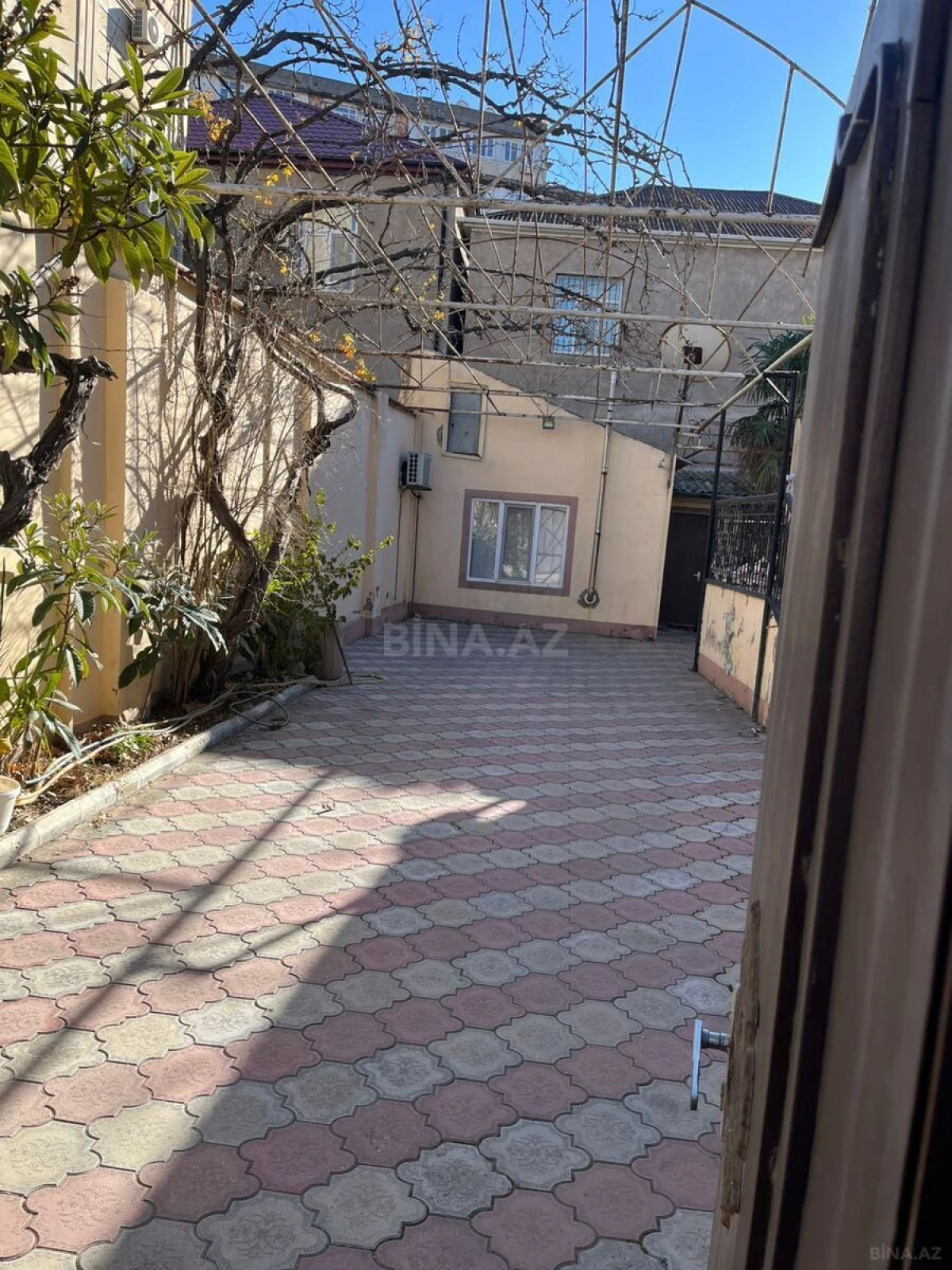 Satılır həyət evi 170 m²