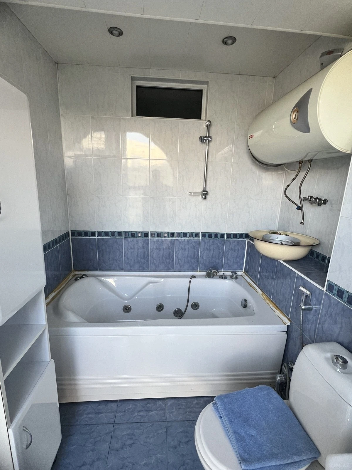Satılır 3 otaqlı mənzil 120 m²