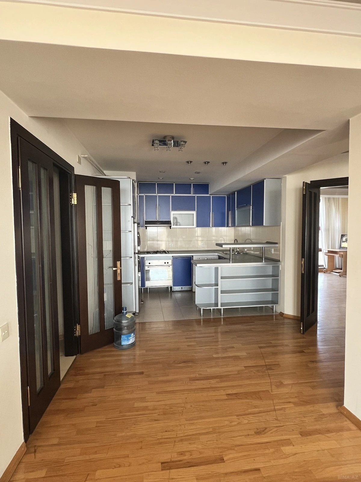 Satılır 3 otaqlı mənzil 120 m²