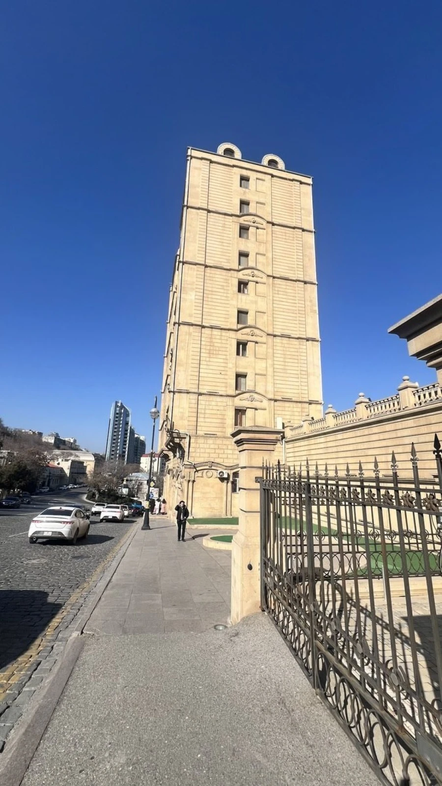 Satılır 3 otaqlı mənzil 120 m²