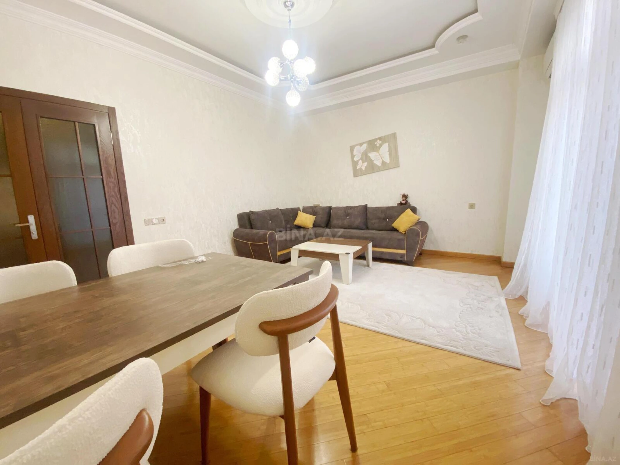 Kirayə verilir 2 otaqlı mənzil 100 m²