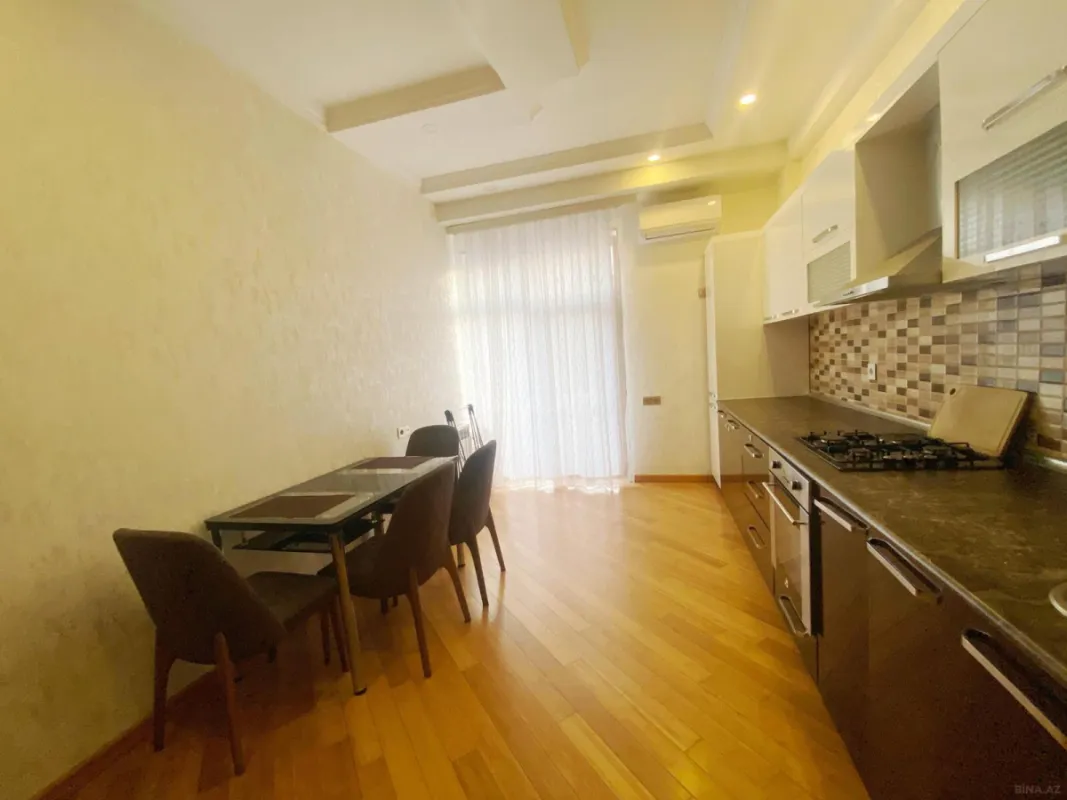 Kirayə verilir 2 otaqlı mənzil 100 m²