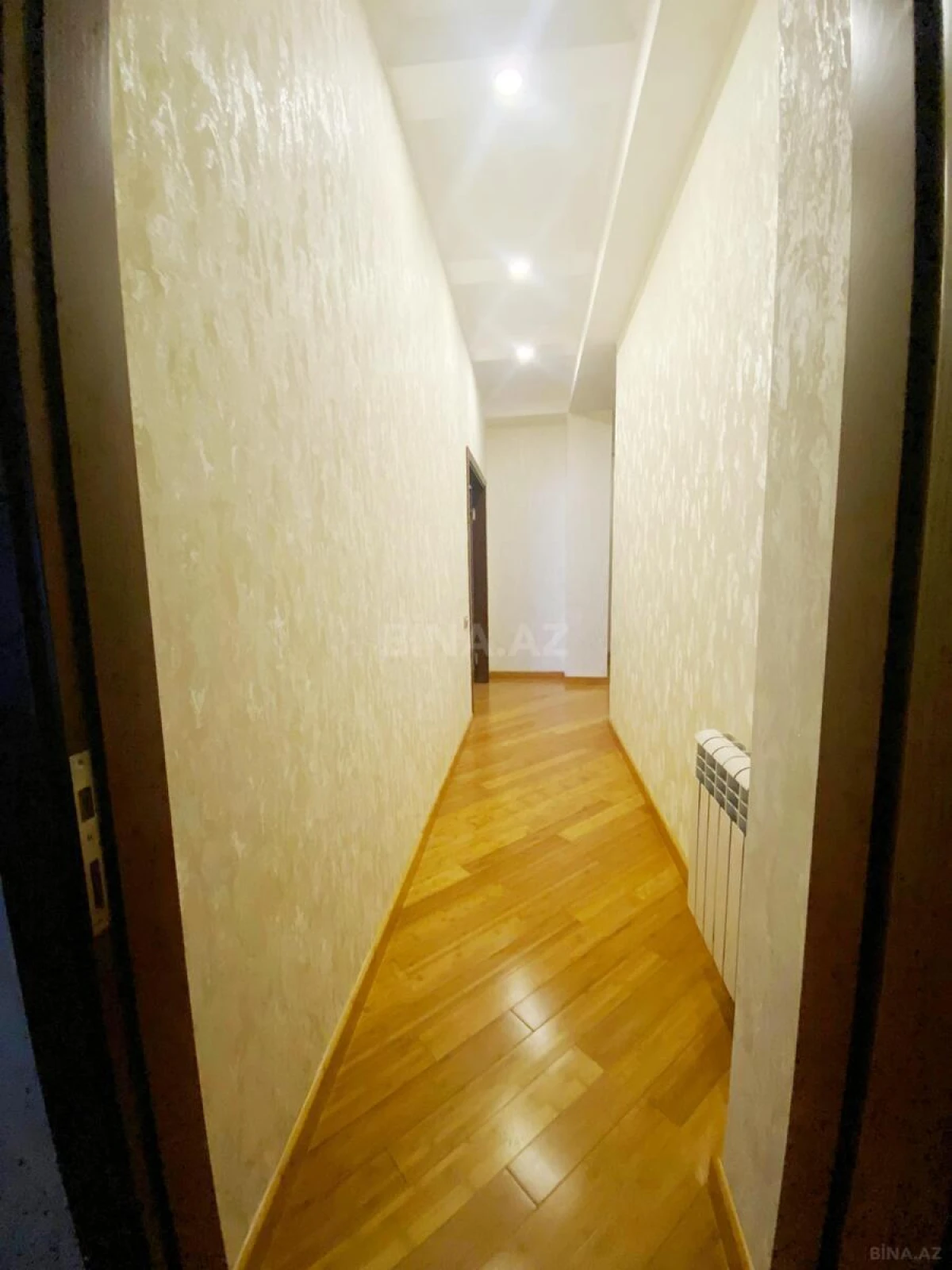 Kirayə verilir 2 otaqlı mənzil 100 m²