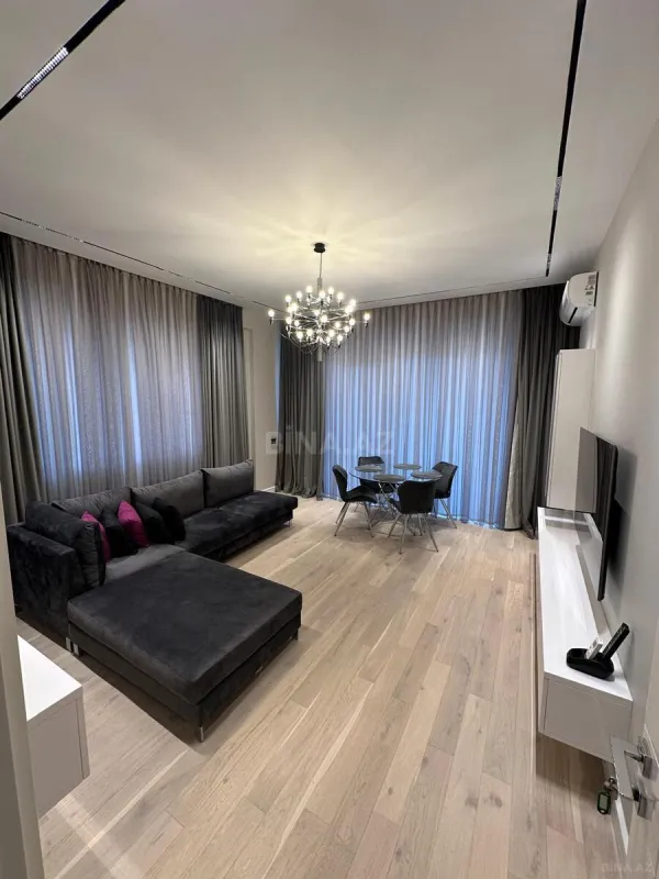 Kirayə verilir 3 otaqlı mənzil 120 m²