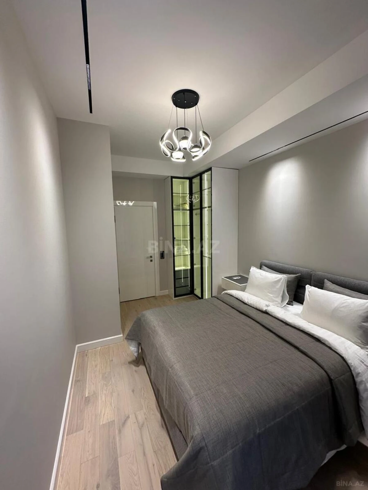 Kirayə verilir 3 otaqlı mənzil 120 m²