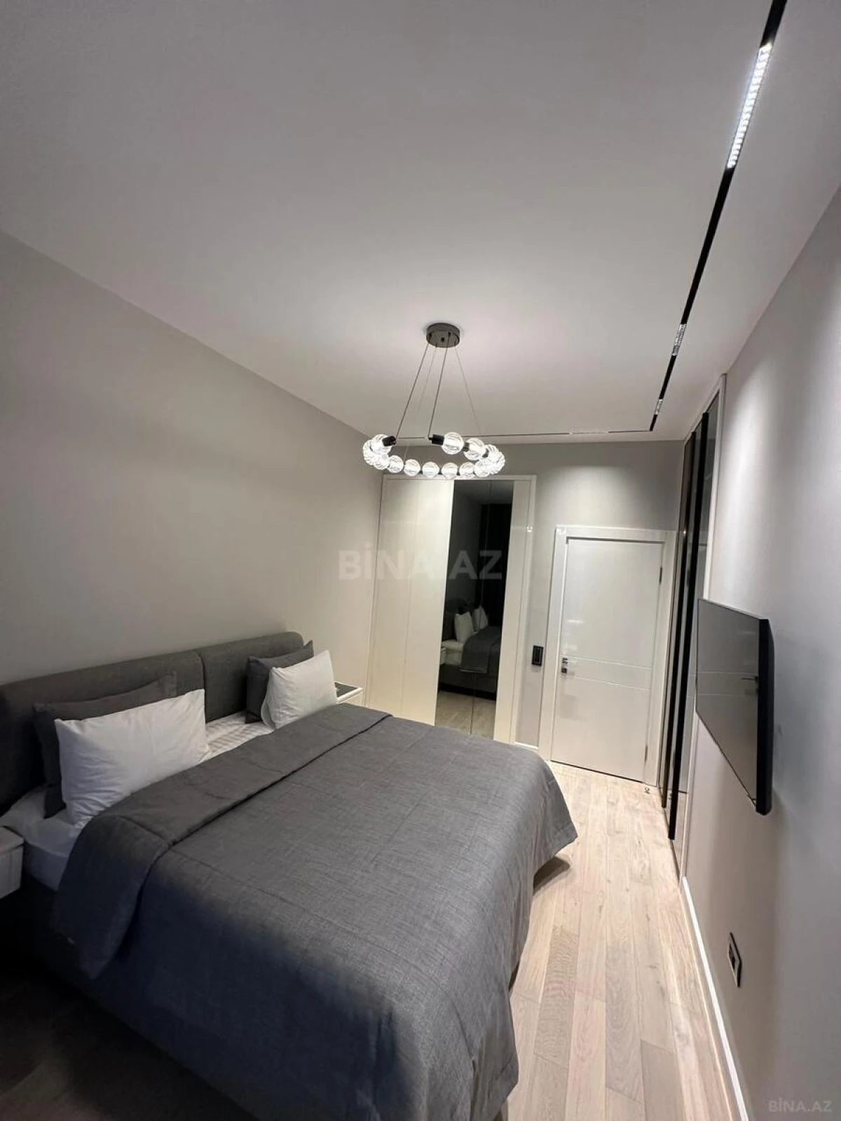 Kirayə verilir 3 otaqlı mənzil 120 m²