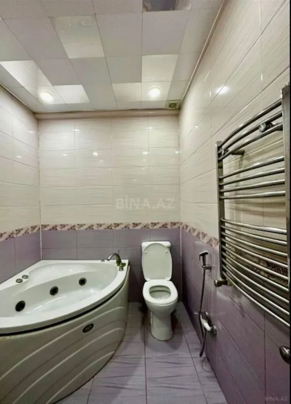Satılır 3 otaqlı mənzil 154 m²