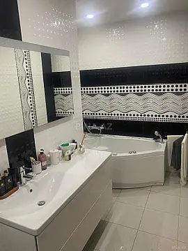 Kirayə verilir 2 otaqlı mənzil 78 m²