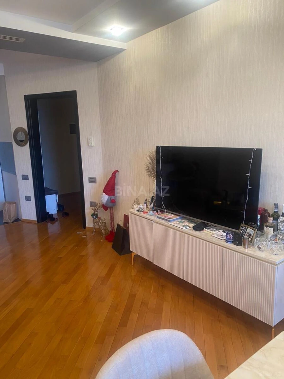 Kirayə verilir 2 otaqlı mənzil 78 m²