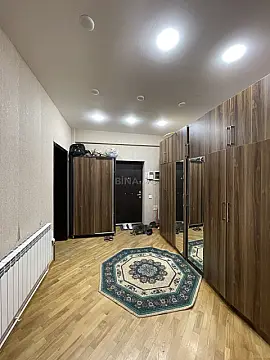 Satılır 2 otaqlı mənzil 92 m²