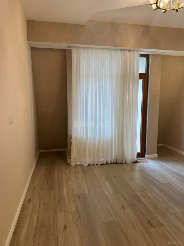 Kirayə verilir 5 otaqlı ofis 215 m²