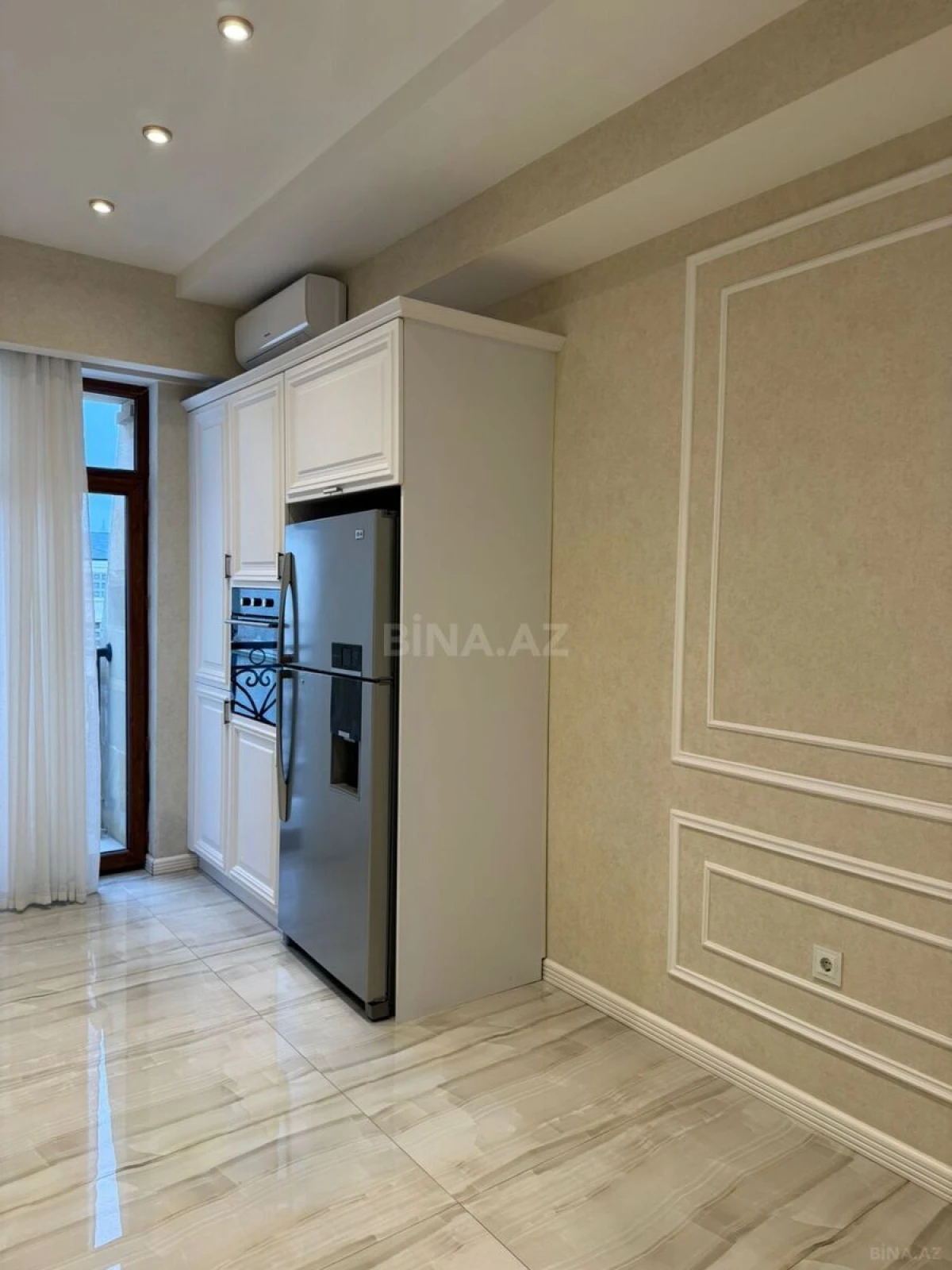 Kirayə verilir 5 otaqlı ofis 215 m²