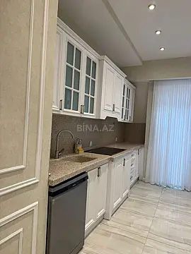 Kirayə verilir 5 otaqlı ofis 215 m²