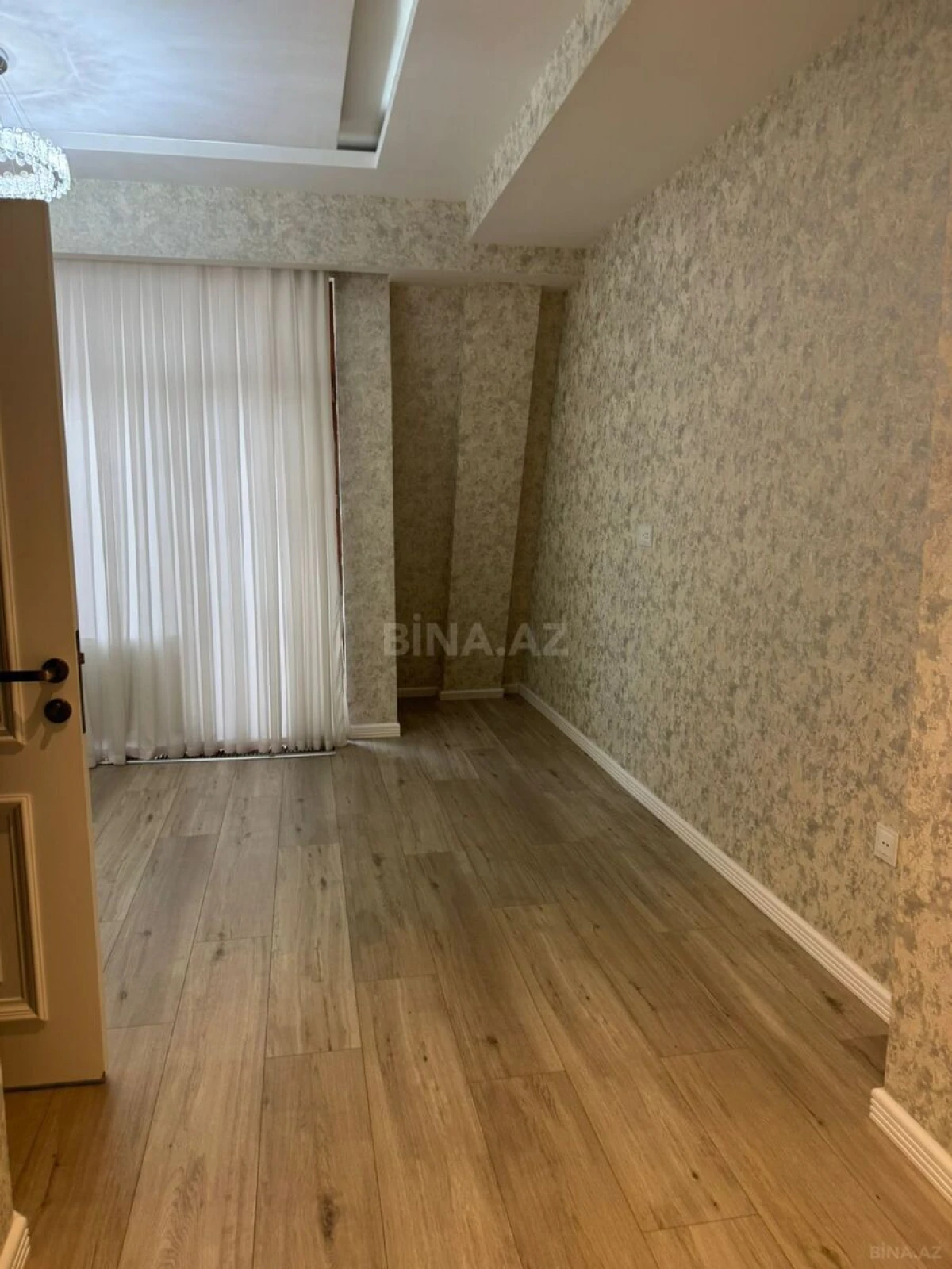 Kirayə verilir 5 otaqlı ofis 215 m²