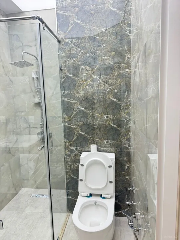 Kirayə verilir 5 otaqlı ofis 215 m²