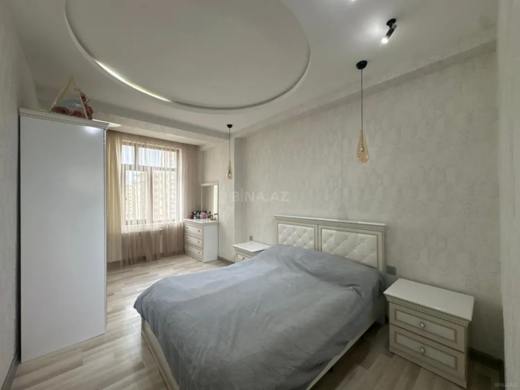 Satılır 4 otaqlı mənzil 90 m²