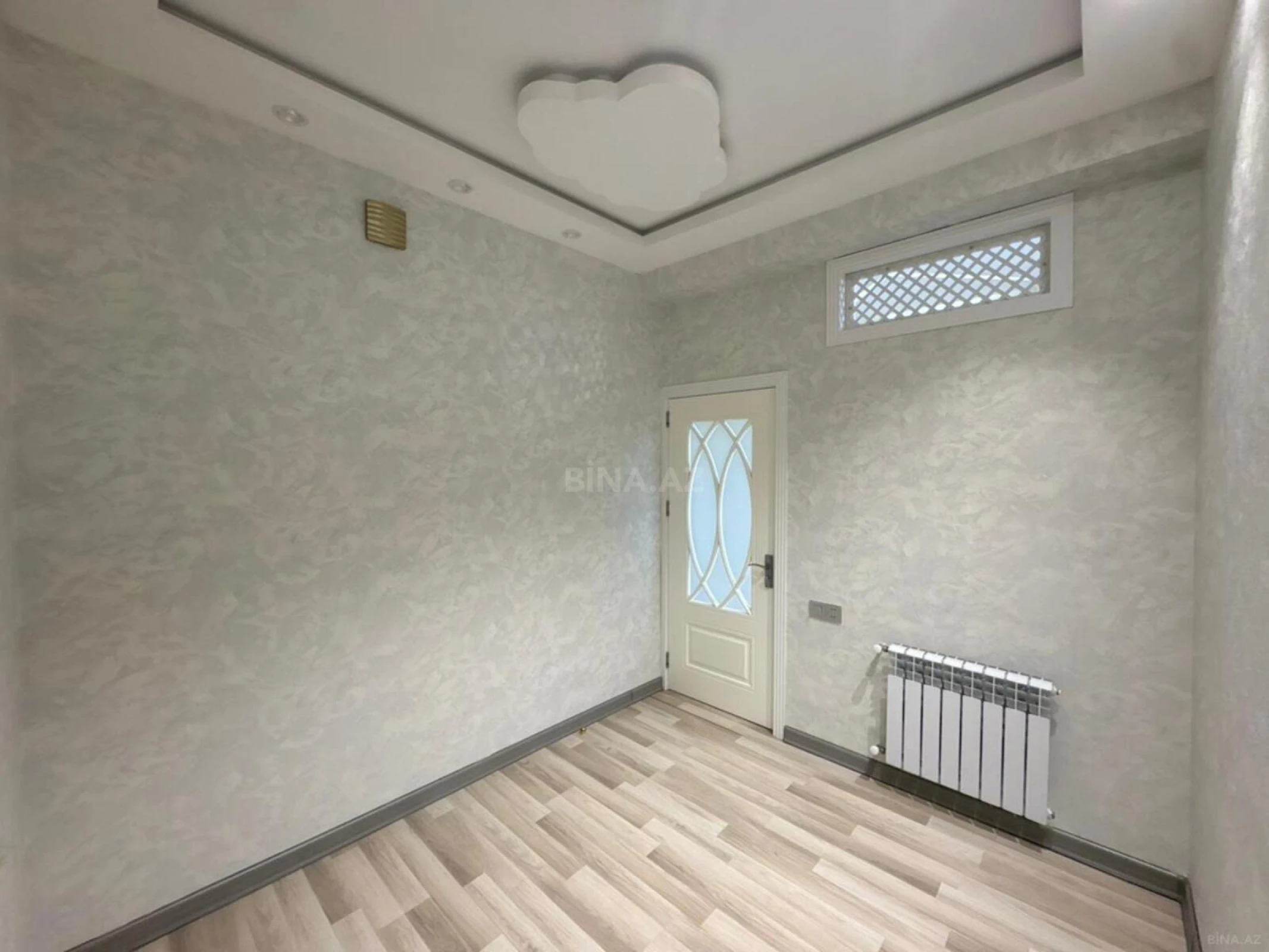 Satılır 4 otaqlı mənzil 90 m²