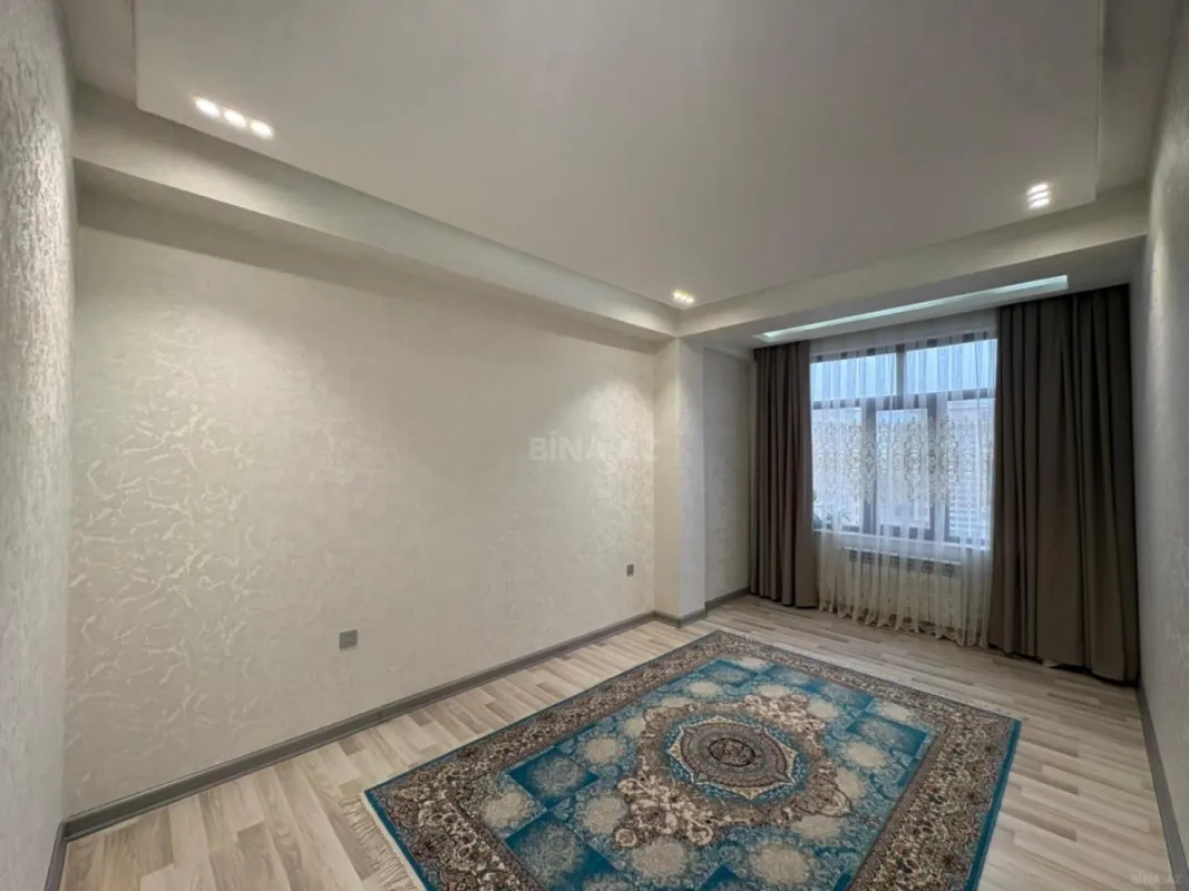 Satılır 4 otaqlı mənzil 90 m²