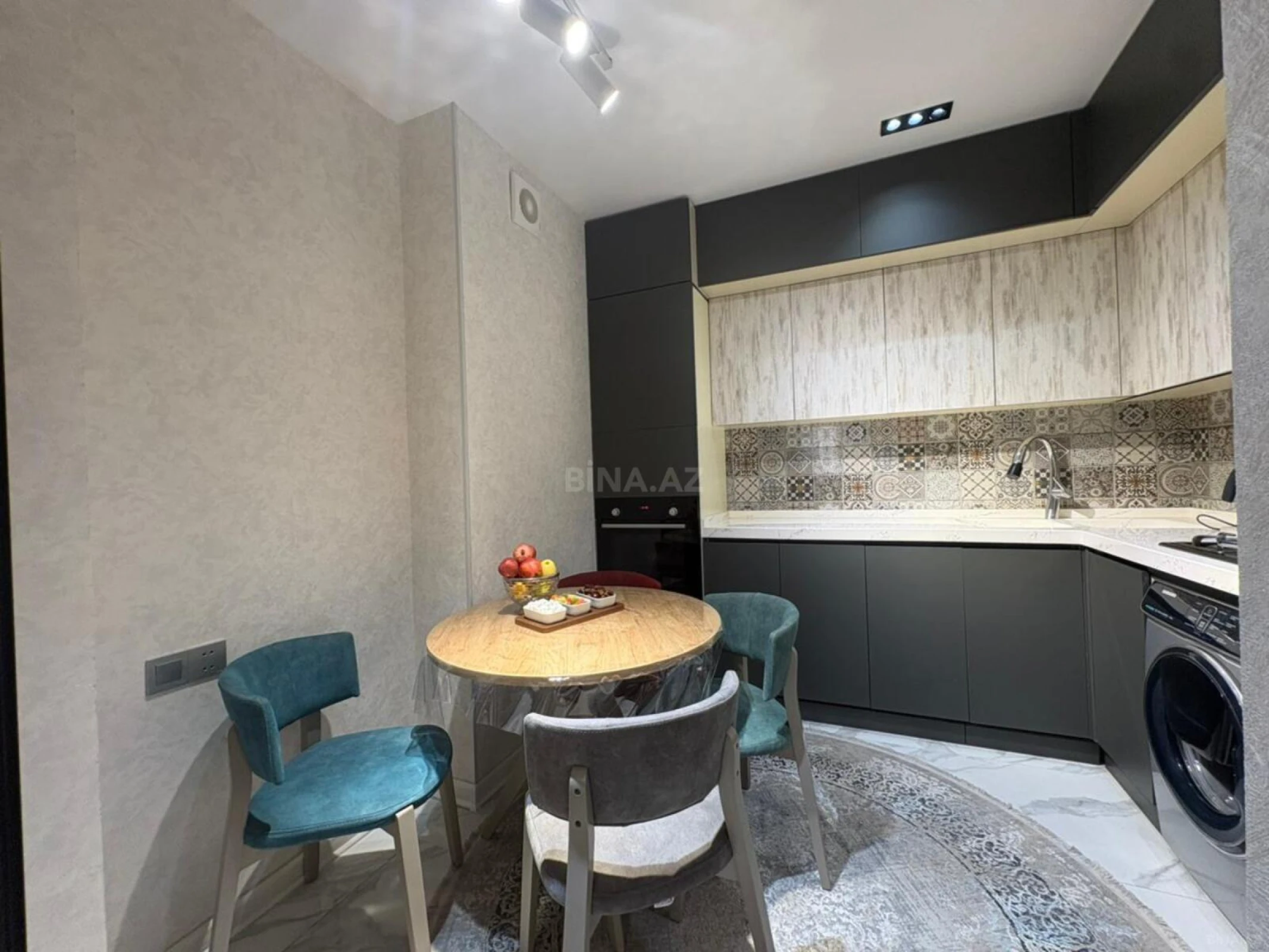 Satılır 4 otaqlı mənzil 90 m²