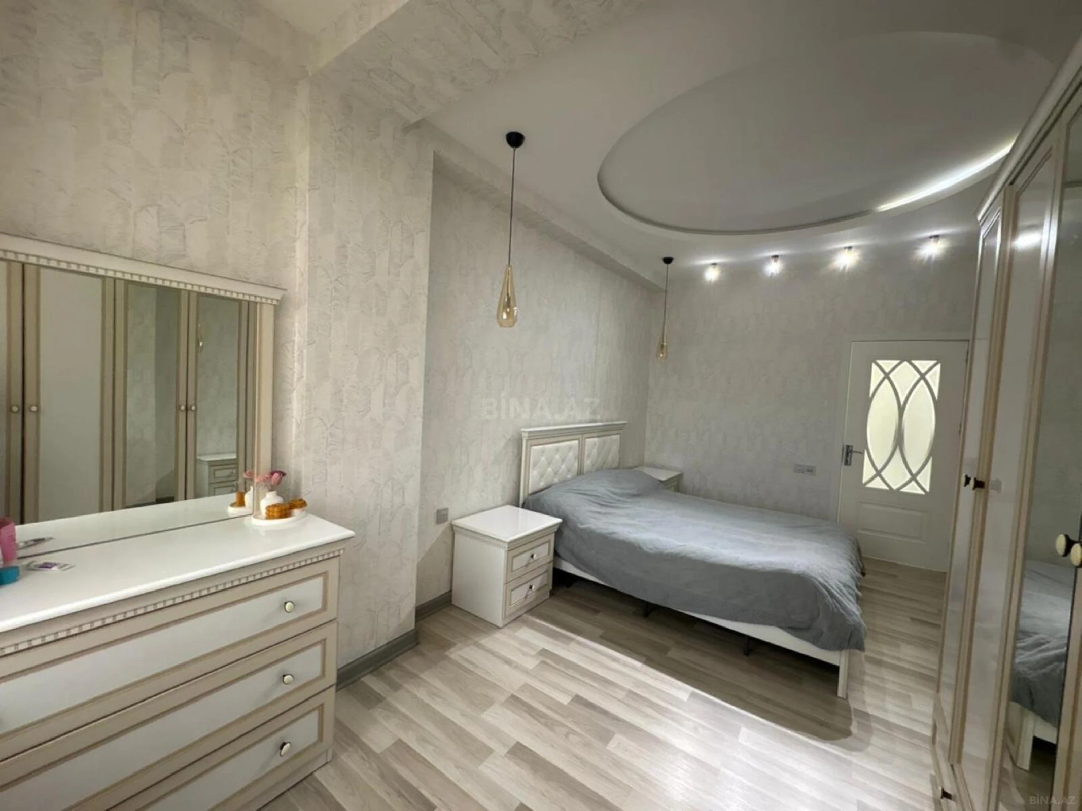 Satılır 4 otaqlı mənzil 90 m²