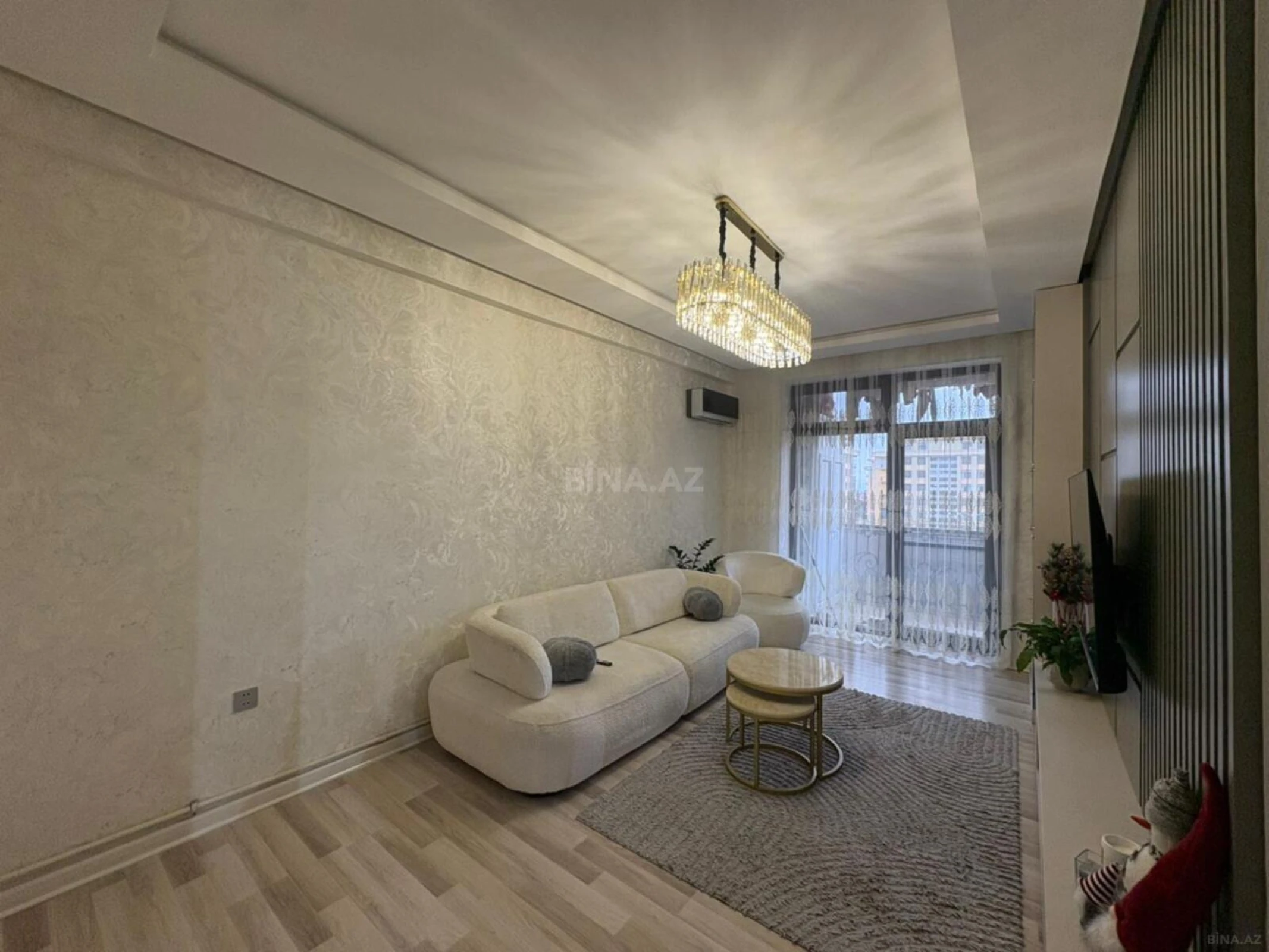 Satılır 4 otaqlı mənzil 90 m²