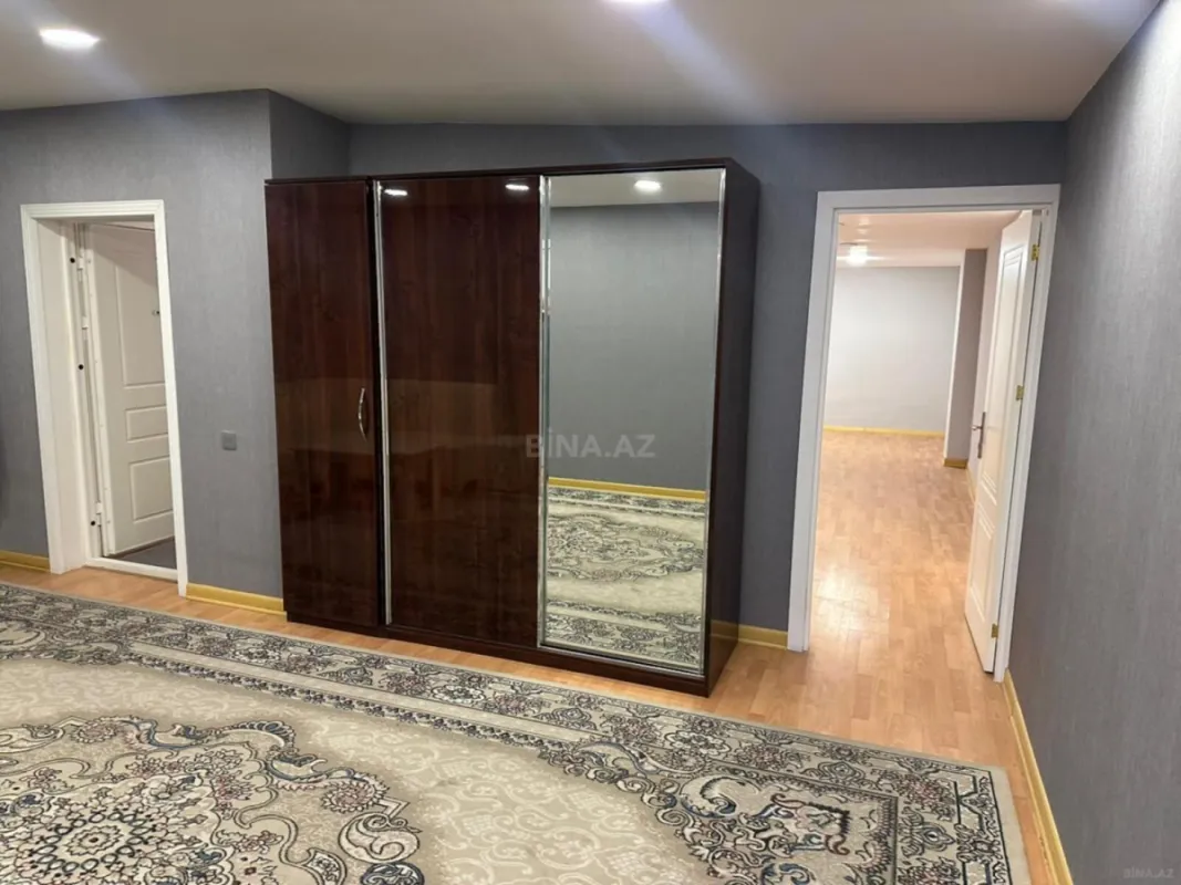 Kirayə verilir 4 otaqlı ofis 200 m²