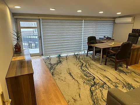 Kirayə verilir 4 otaqlı ofis 200 m²