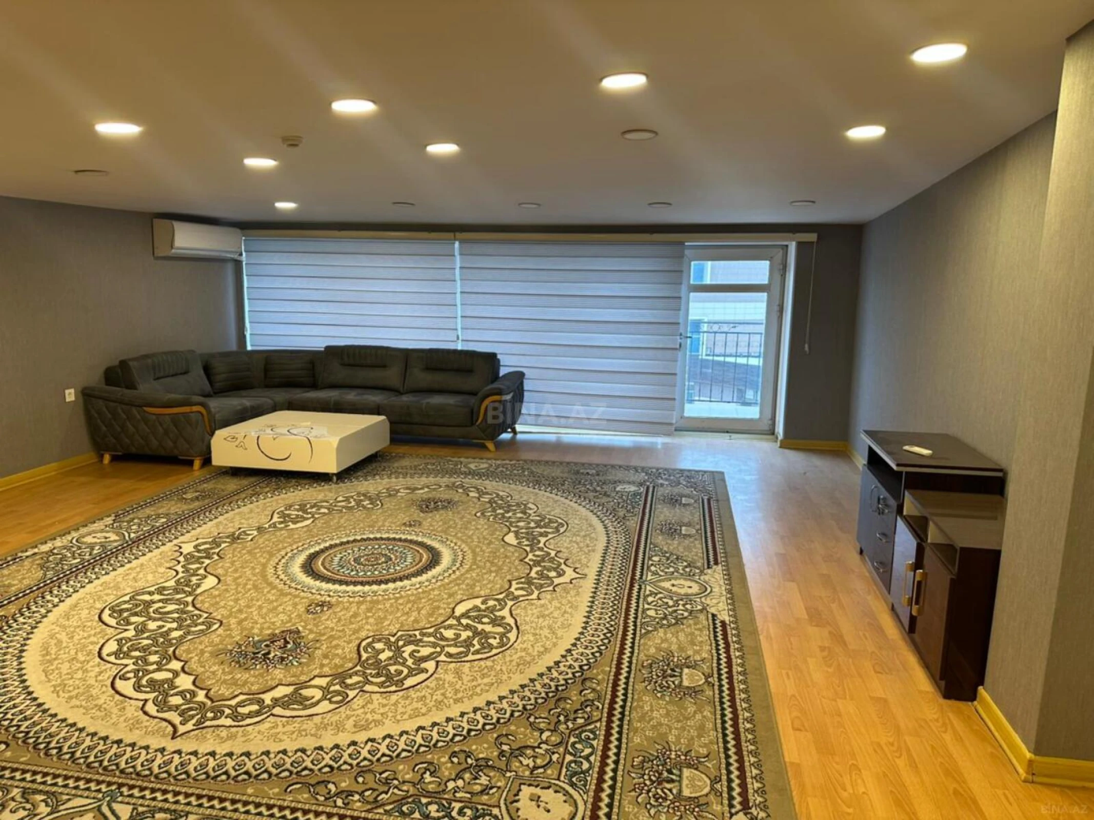 Kirayə verilir 4 otaqlı ofis 200 m²