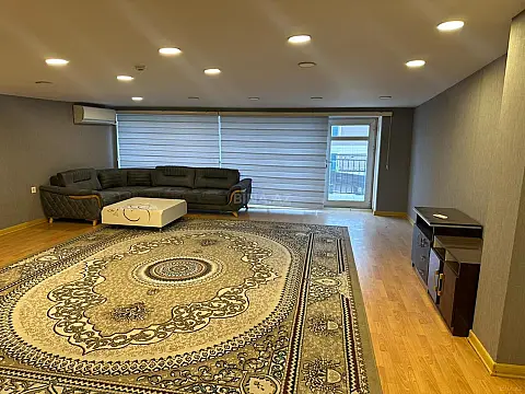 Kirayə verilir 4 otaqlı ofis 200 m²