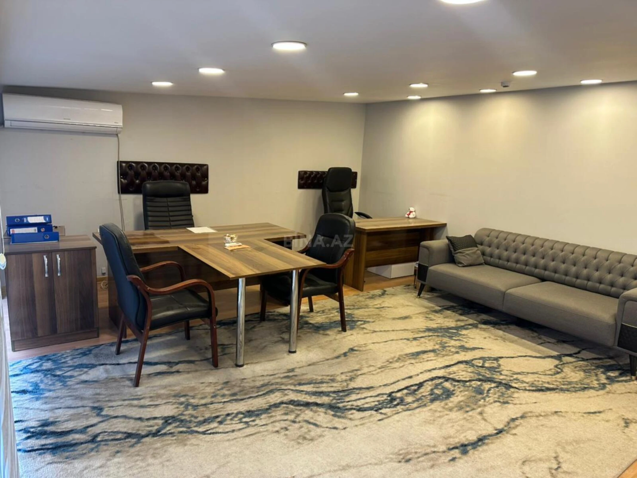 Kirayə verilir 4 otaqlı ofis 200 m²