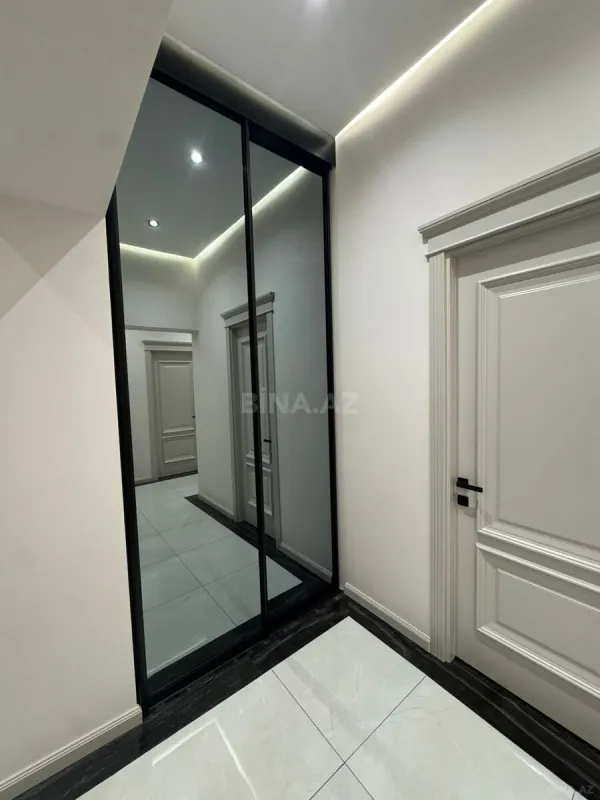 Kirayə verilir 3 otaqlı mənzil 130 m²