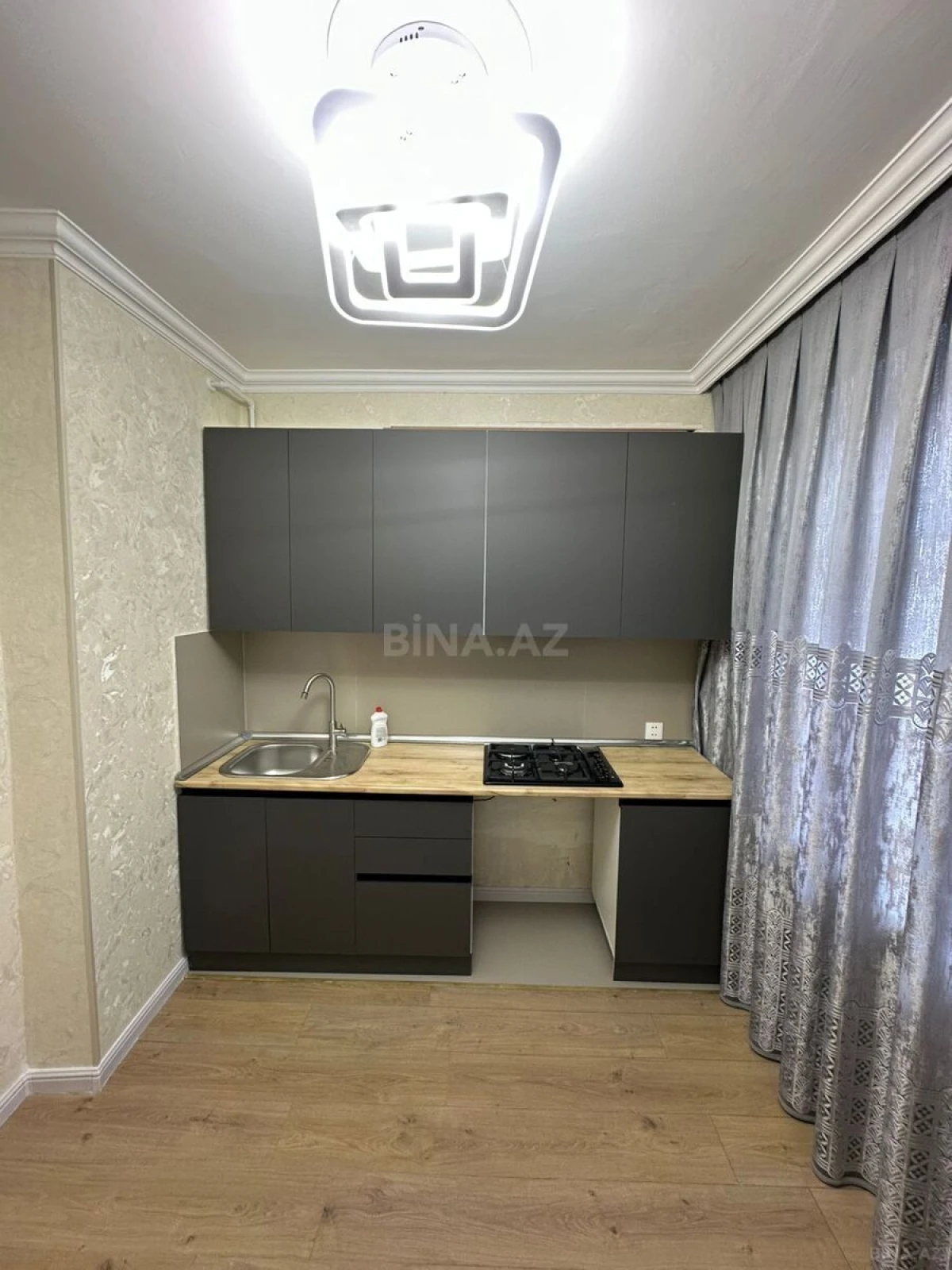 Satılır 2 otaqlı mənzil 60 m²